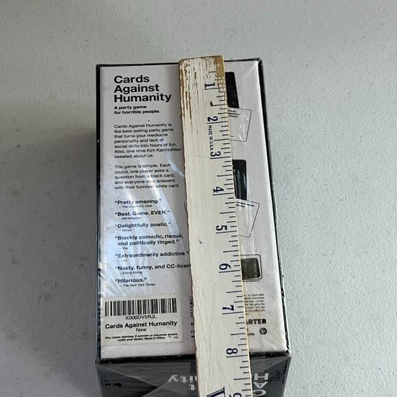 Cards Against Humanity Game Age 17+ New Sealed - Picture 9 of 10